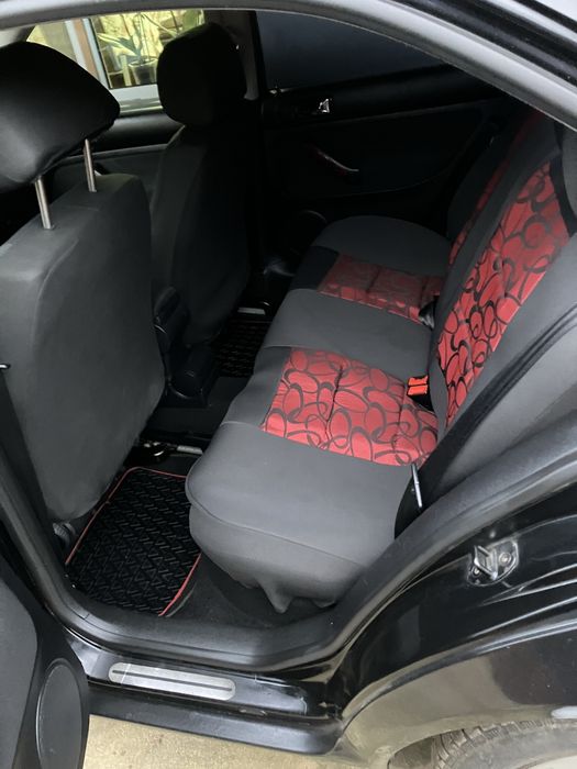 Volksvagen Bora 1,6 din2003