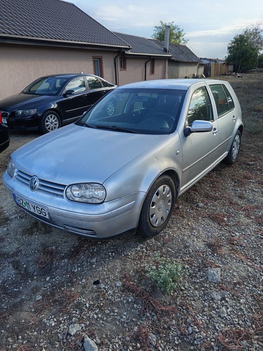 Golf 4 2003 , 1.6 benzina cu gpl valabil inca 9 ani