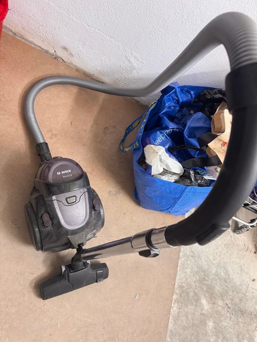 Aspirator Bosch Series 2 fara sac
