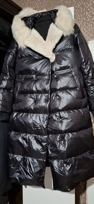 Продам  зимний пуховик.