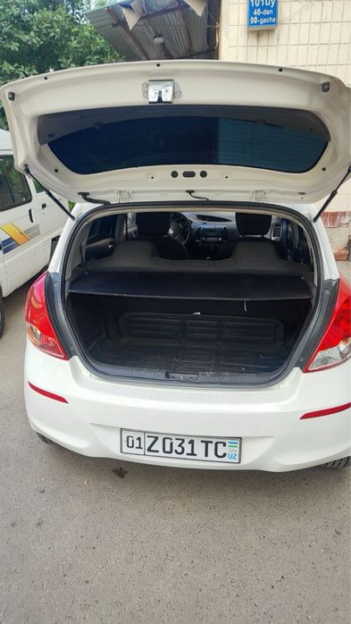 hyuindai i20 holati yaxshi realni oladiganla tel qisin