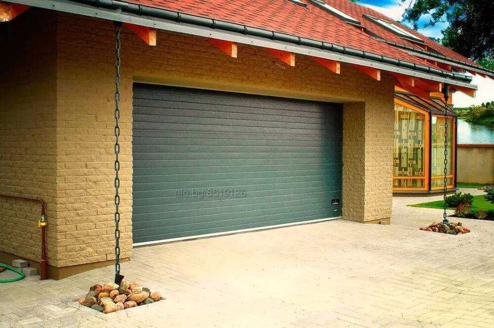 Битови и индустриални гаражни врати и охранителни ролетки