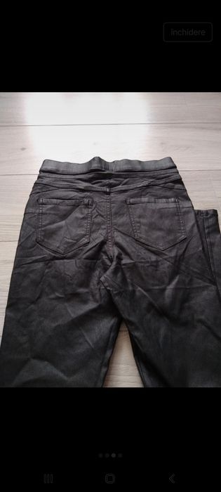 Vand pantaloni imitatie piele