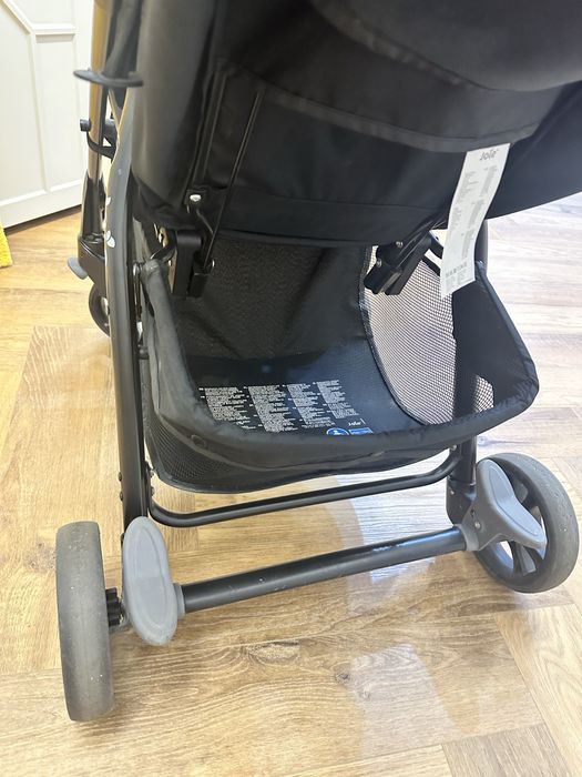 Коляска прогулочная