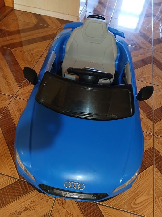 Mașinuța electrică