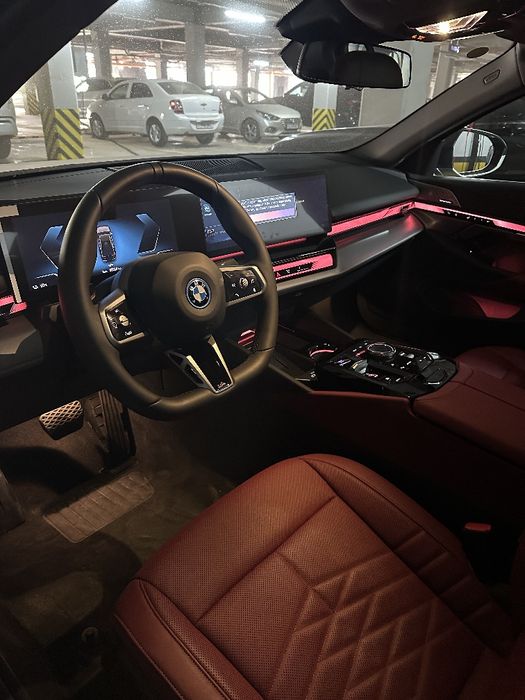 BMW I5 4 L M paket  nalichi natarusga tayyor