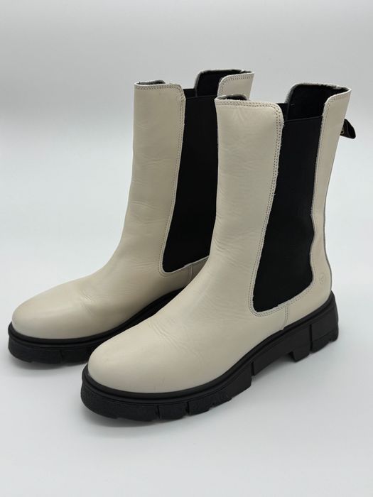 Продавам дамски боти Tamaris