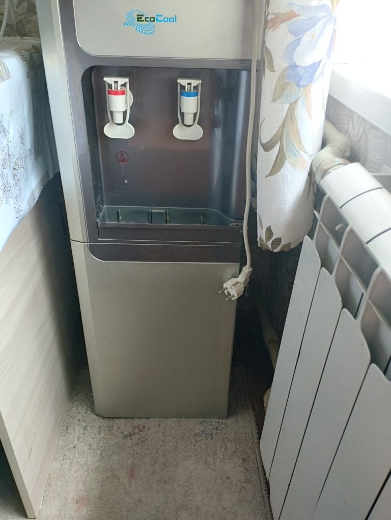 Продается кулер для воды