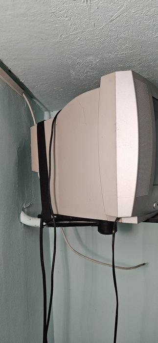 Tv Watson color diag 37 cu suport tv în stare bună