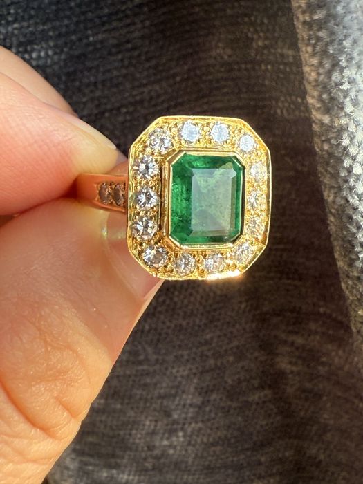 Inel cu Smaral si Diamante Naturale