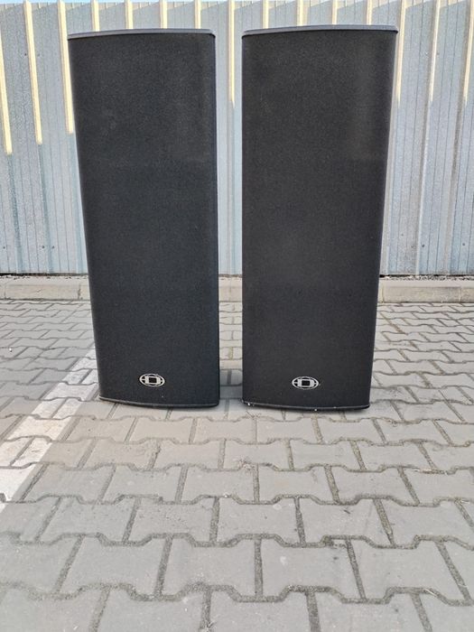 Vând boxe vll 215 pe 15 țoli cu huse