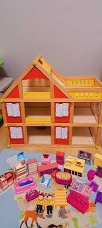 Дървена къща за кукли с мебели