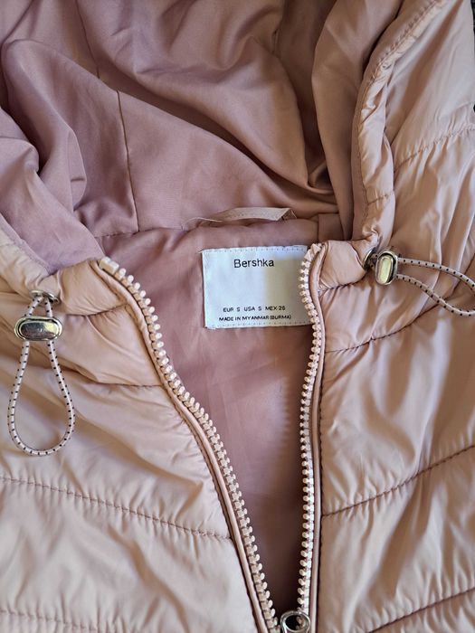 Розово яке Bershka