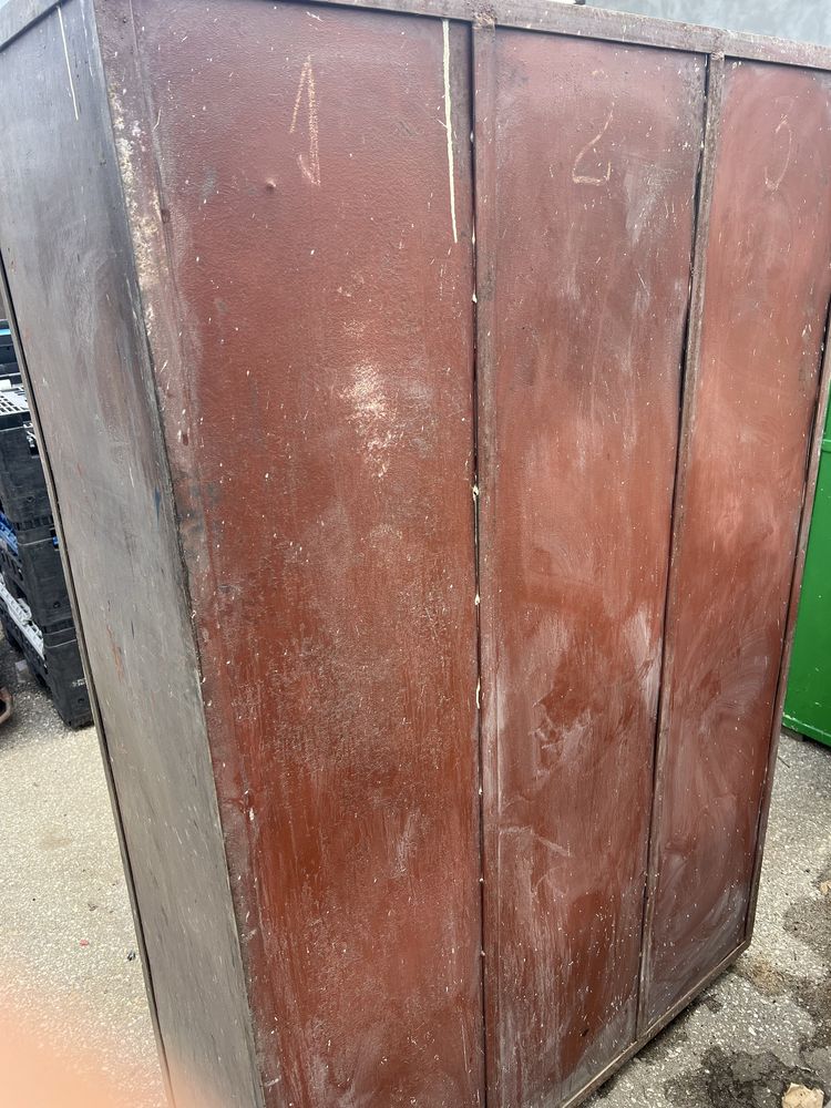 Fisete , dulapuri, vestiare metalice