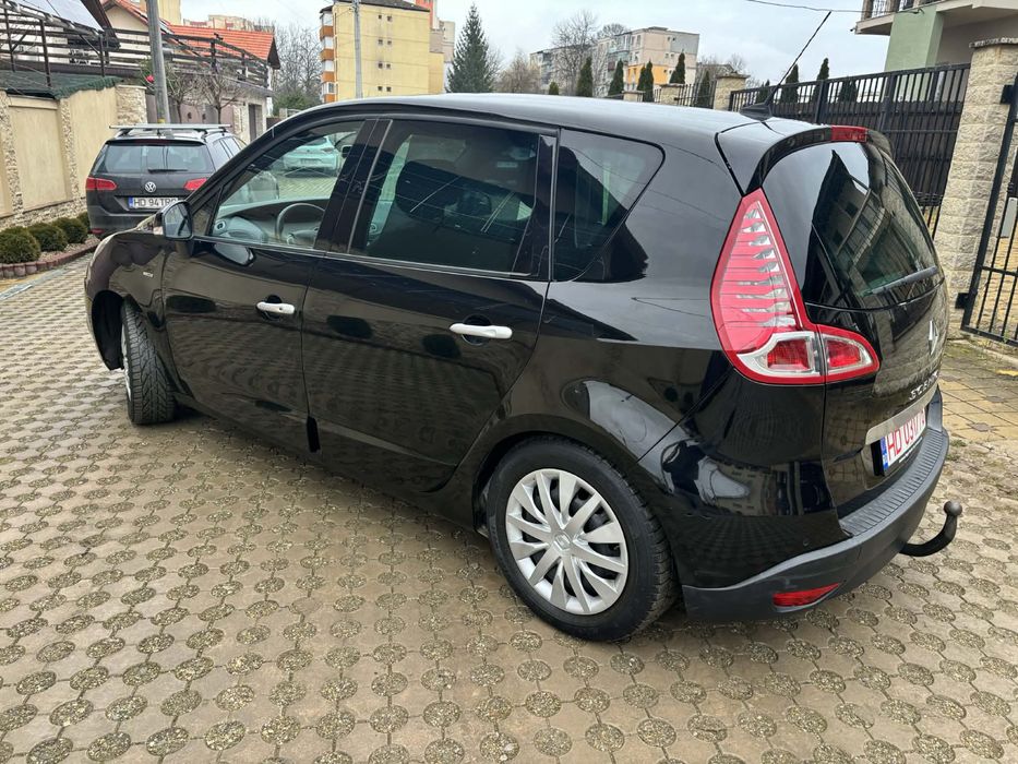 Renault scenic modelu bose