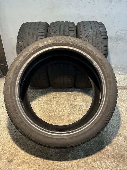 Гуми 265/40/20 PIRELLI Sottozero Winter