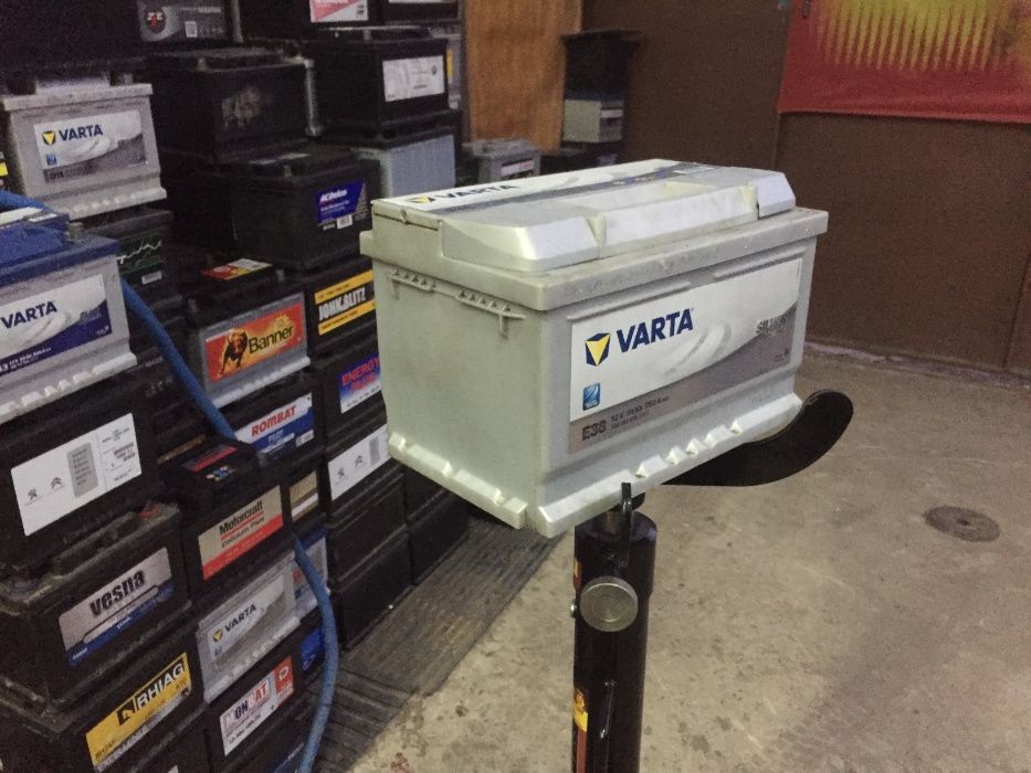 акумулатор 74 ач,гаранция,доставка приспадане за стар акумулатор