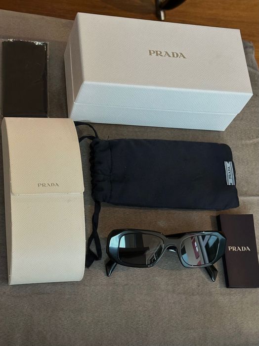 Слънчеви очила Prada PR17WS в черно