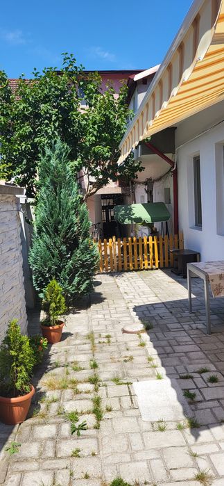 Inchiriez Garsionera semicentral