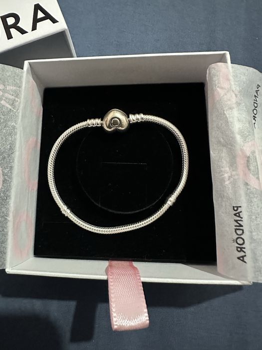 Чисто нова Pandora гривна