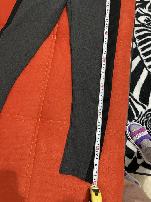 Pantaloni / stil colant/ material grosut