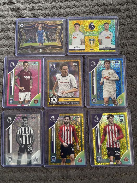 Продавам номерирани карти Topps