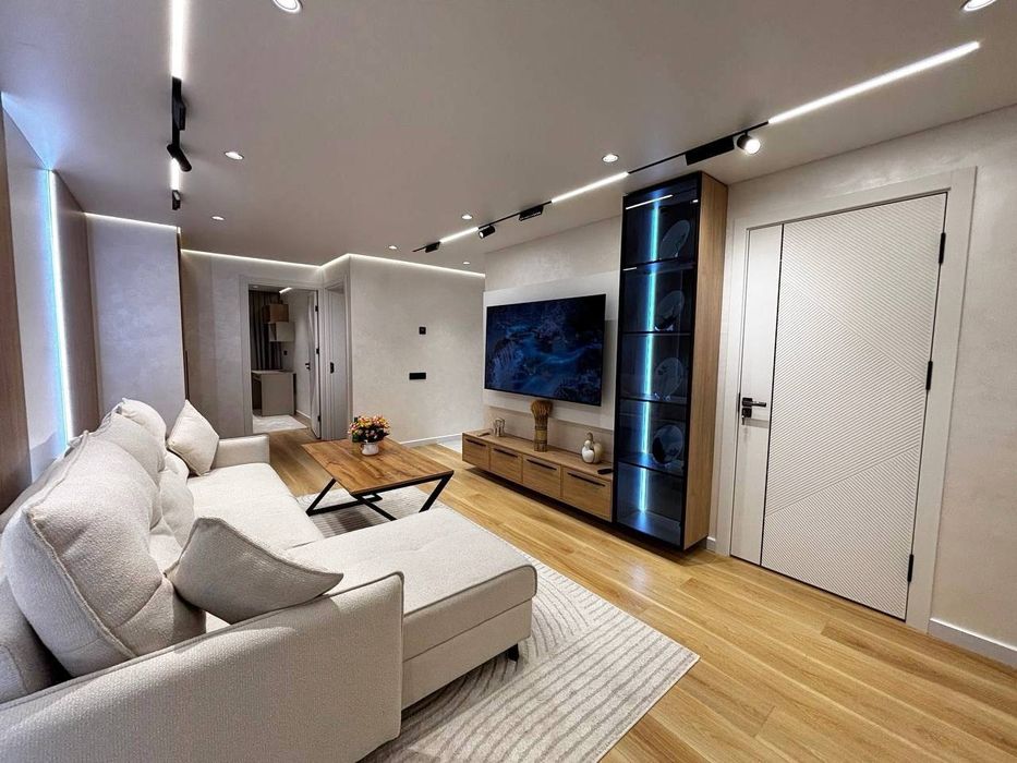 Продается 3в4/4/4 70м2 в м. Ойбек, ул. Фидокор