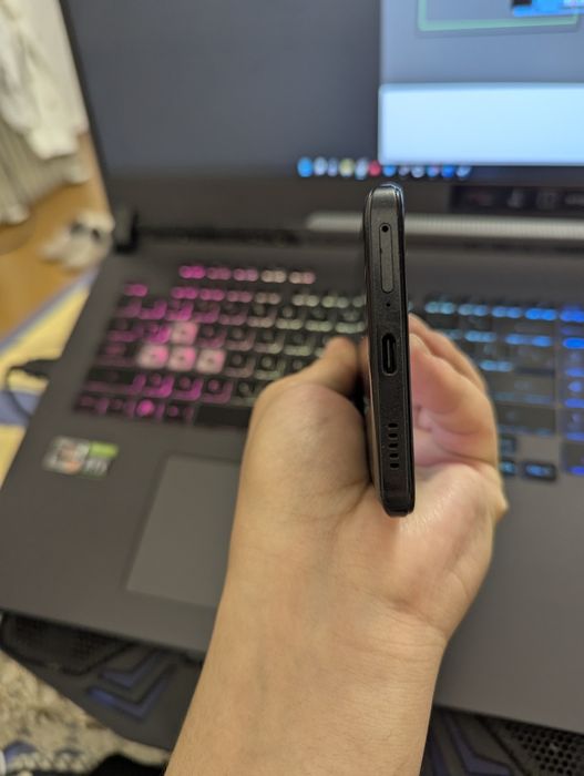 Продам или обменяю POCO F5 Pro 12/512 gb