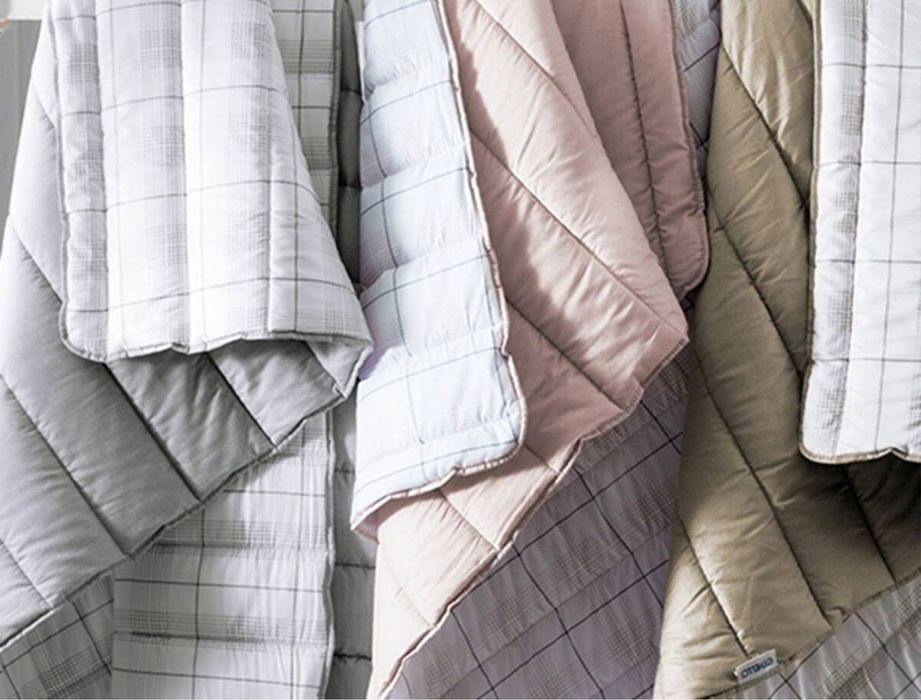 Одеяло с простыней и наволочкой