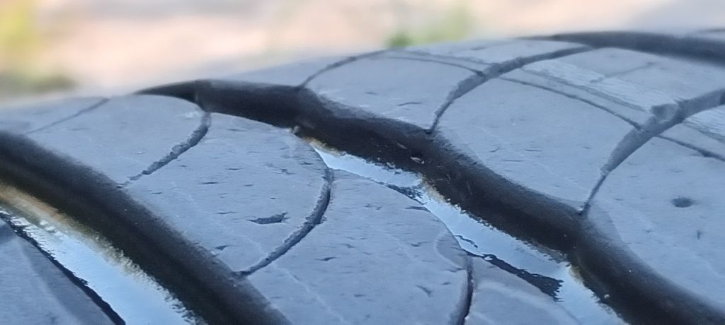 Гуми 195 55 16 Пирели Pirelli 4 броя. Нов внос. Не са нови!