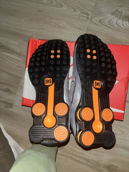 Nike Shox R4 Bright Mandarin 44.5