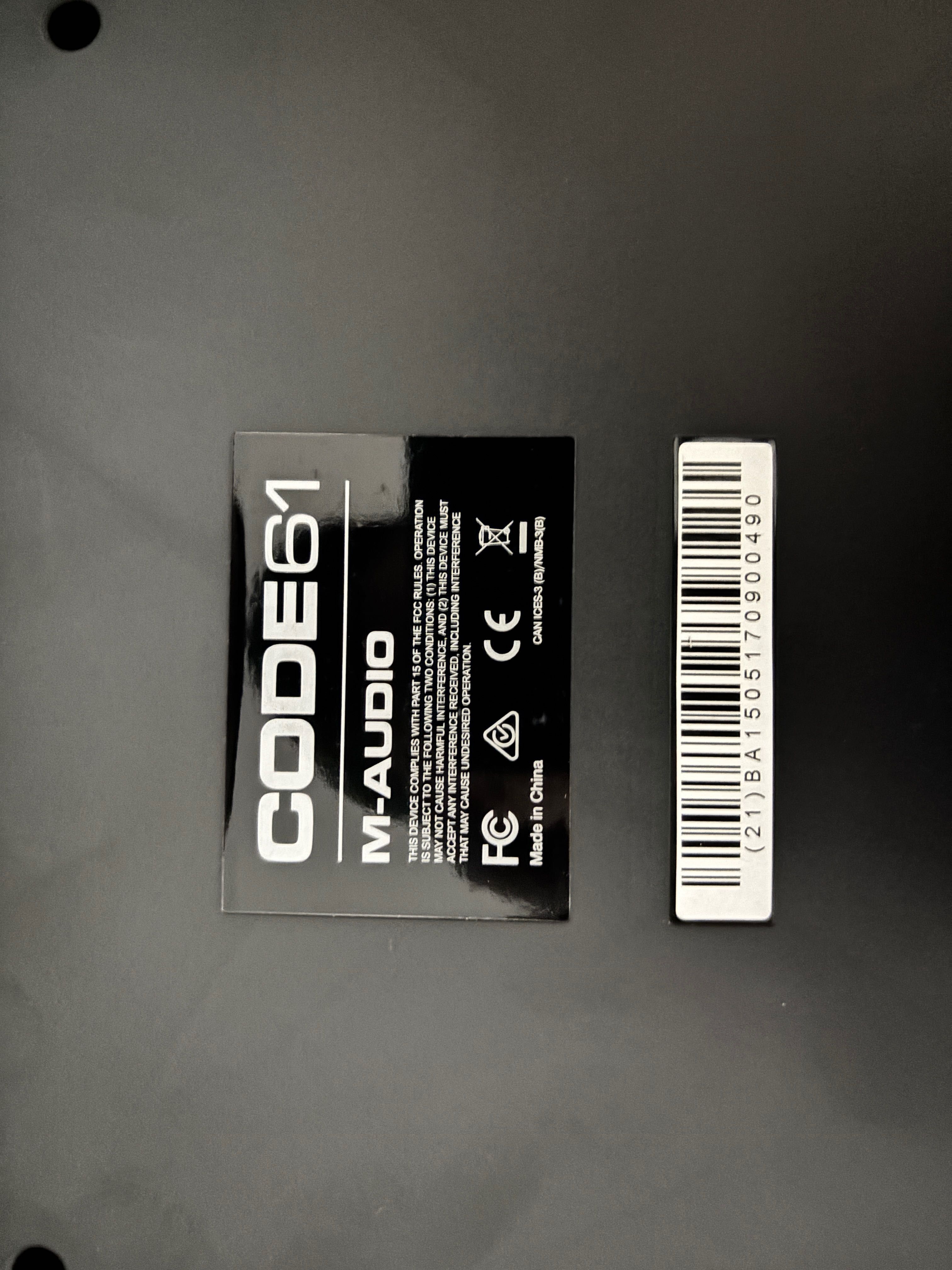 Controller MIDI M-Audio Code 61 – 61 clape, Stare impecabilă