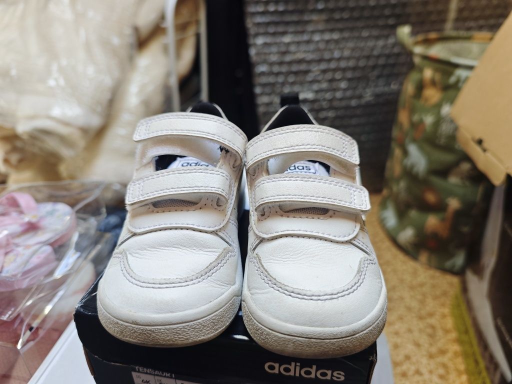 Кецове Adidas 22 номер