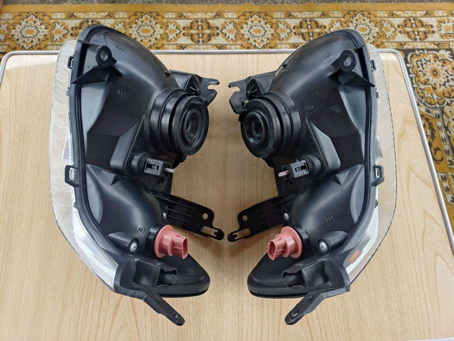 Фарове за Ford Escpe 01-03