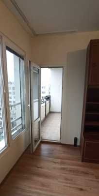 Дава се под наем Тристаен апартамент в София, Люлин 10 - 82 кв.м за 450 € - Снимка #3