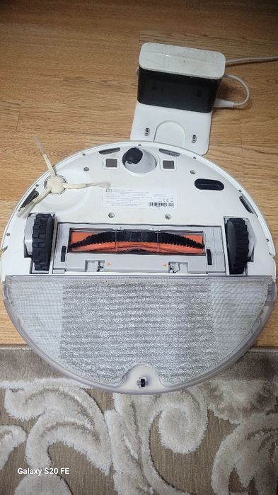 Продам робот пылесос