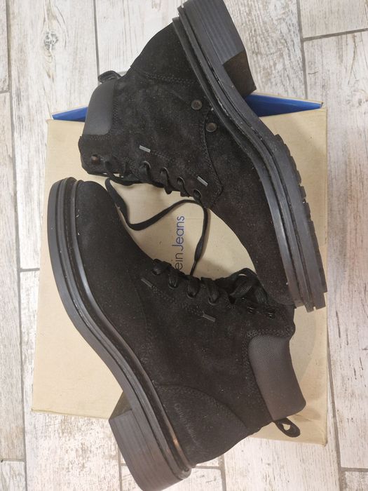 Vând ghete piele întoarsă Calvin Klein Jeans