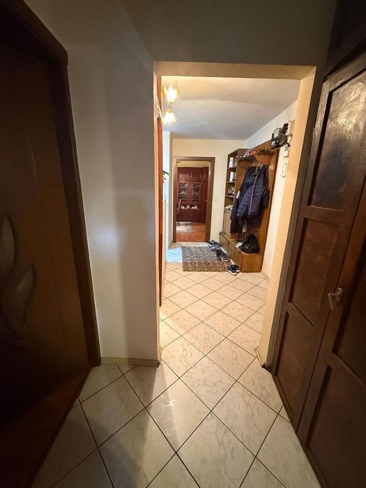 Apartament cu 2 camere, decomandat