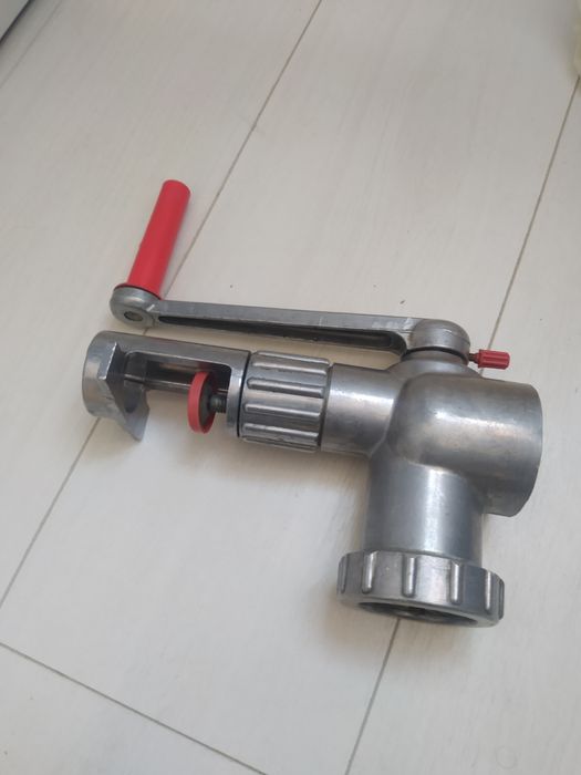 Ручная мясорубка