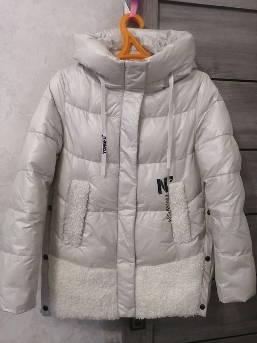 Куртка зимняя, р. 42-44