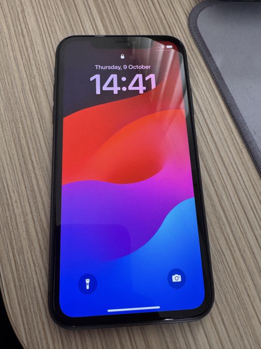 Iphone 11 64gb перфектен