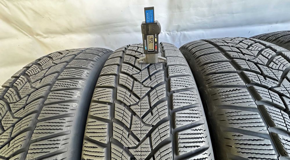 4бр 235/60r18 DUNLOP winter sport 5 зимни