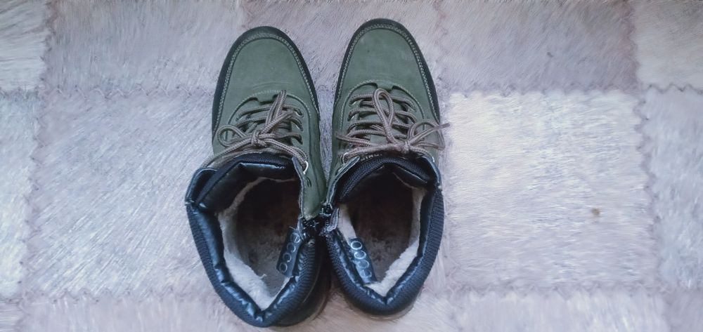 Теплые зимние ботинки