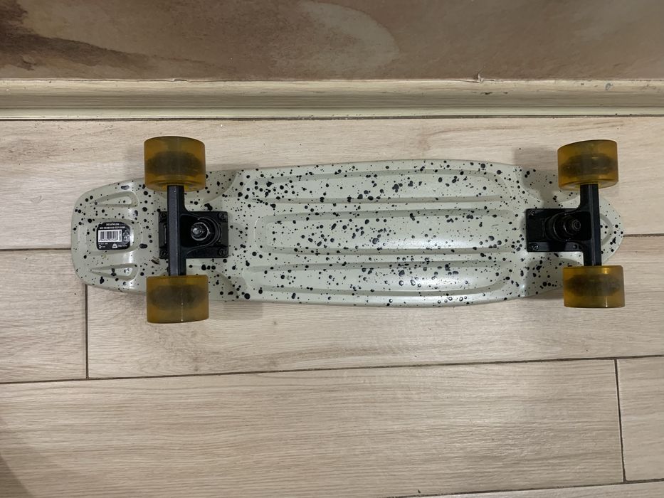 Скейтборд чисто нов