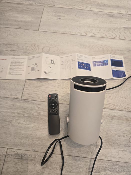 Videoproiector HD HY300