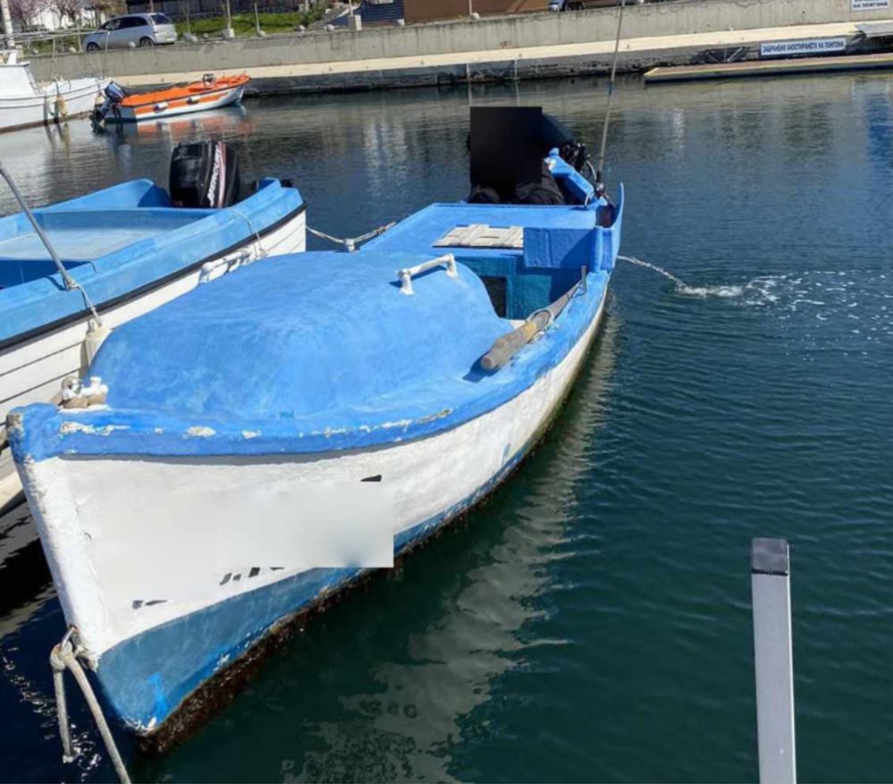 Моторна Риболовна лодка с лиценз