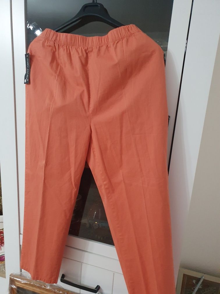 Vând pantaloni dama,noi.Material 100 bbc