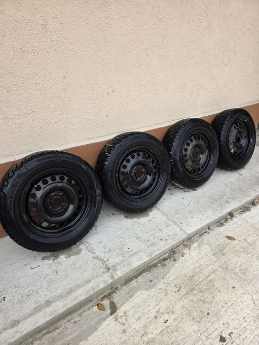 Anvelope cu jante 185/65/15 Rosava Snowguard