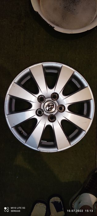 Оригинальные диски TOYOTA на камри 40