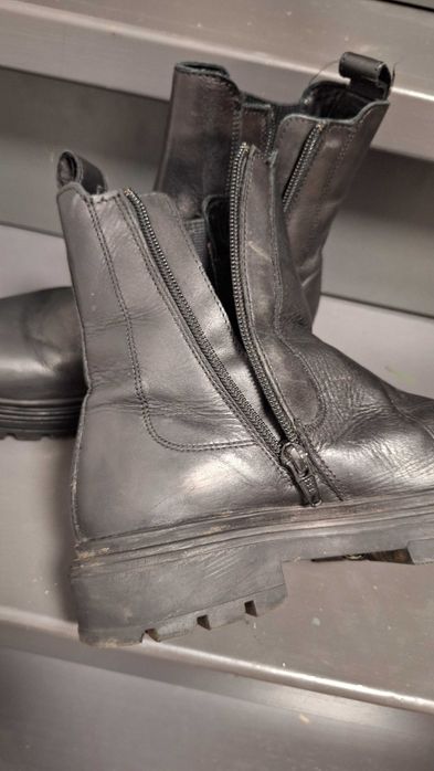 Ghete piele naturala, Lasocki